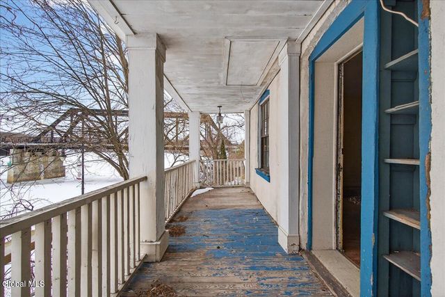 32 Front Street, Waterford, NY 12188