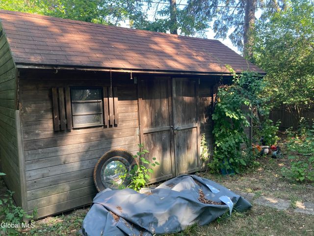 32 Front Street, Waterford, NY 12188