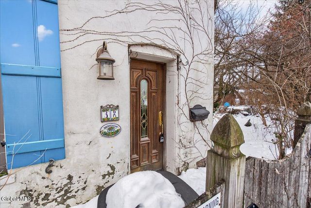 32 Front Street, Waterford, NY 12188