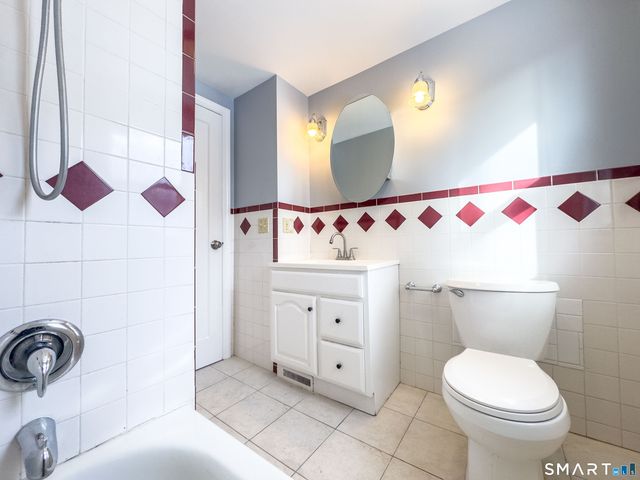 167 North Hoadley Street, Naugatuck, CT 06770