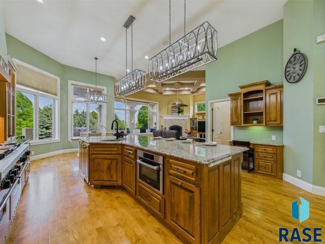 3001 S St Francis Ln, Sioux Falls, SD 57103