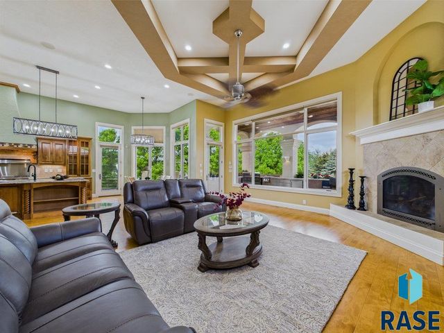 3001 S St Francis Ln, Sioux Falls, SD 57103
