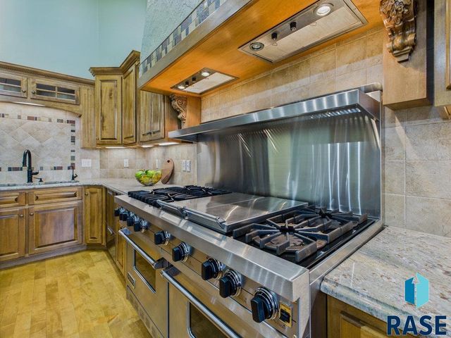 3001 S St Francis Ln, Sioux Falls, SD 57103