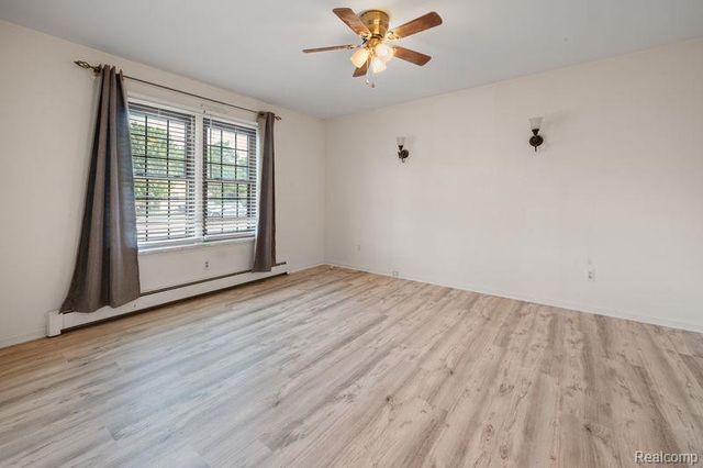11830 Shenandoah Drive 4, South Lyon, MI 48178