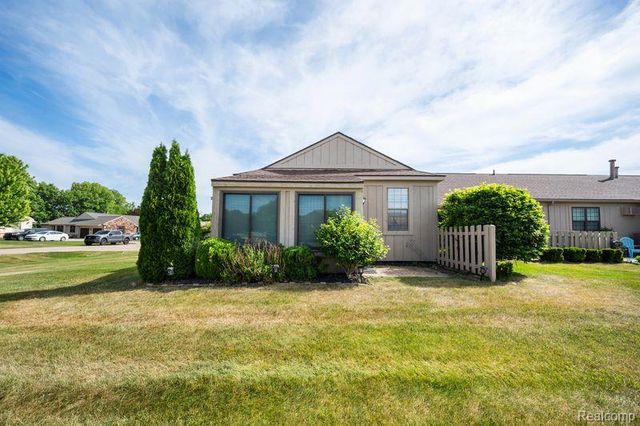 11830 Shenandoah Drive 4, South Lyon, MI 48178