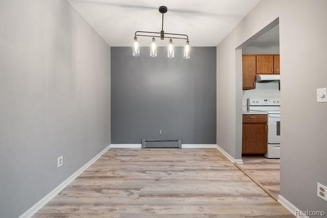 11830 Shenandoah Drive 4, South Lyon, MI 48178