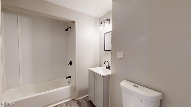 3201 Saratoga Avenue, Cleveland, OH 44109