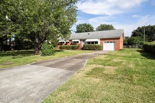 722 N College Road, Wilmington, NC 28405