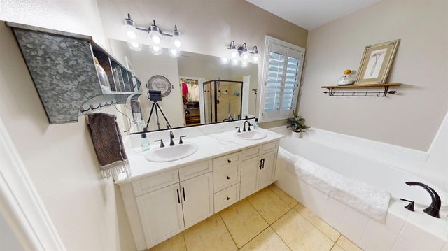 4153 Serena Avenue, Clovis, CA 93619