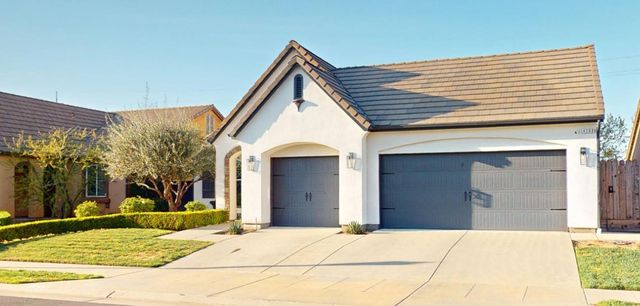 4153 Serena Avenue, Clovis, CA 93619