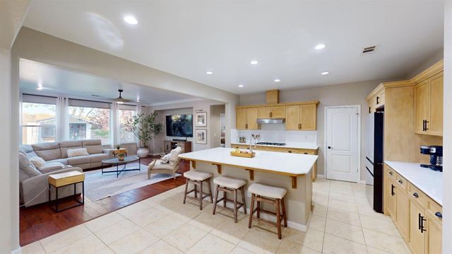 4153 Serena Avenue, Clovis, CA 93619