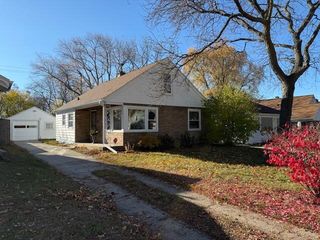 7837 Livingston AVENUE, Wauwatosa, WI 53213