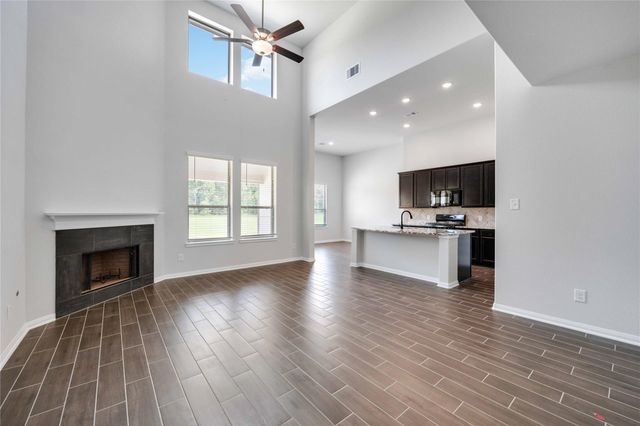 600 Barton Place Drive, Tarkington, TX 77327