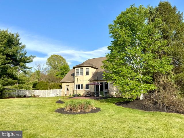 6 SHEA DR, Mohnton, PA 19540