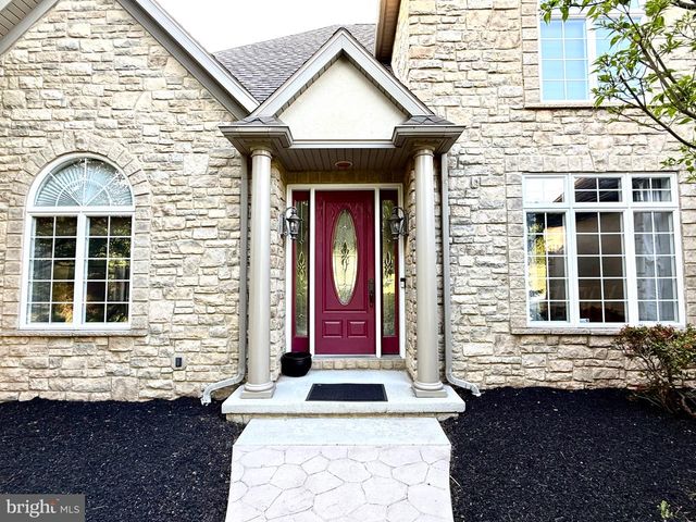 6 SHEA DR, Mohnton, PA 19540