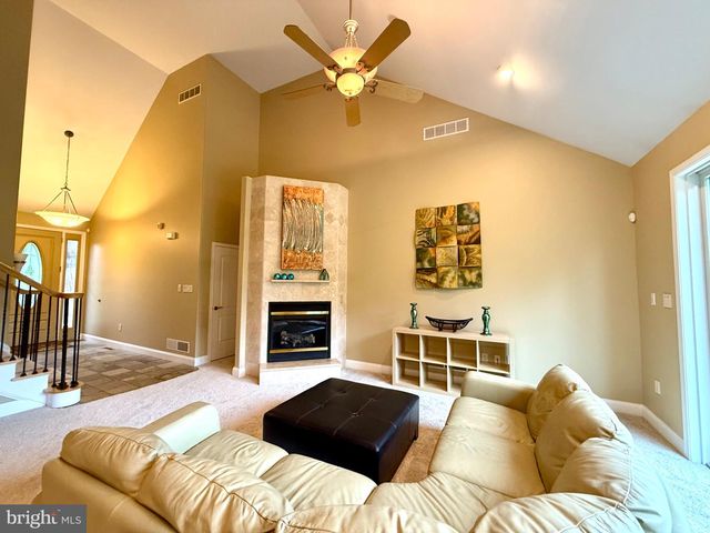 6 SHEA DR, Mohnton, PA 19540