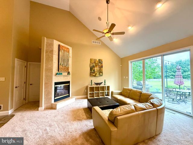 6 SHEA DR, Mohnton, PA 19540