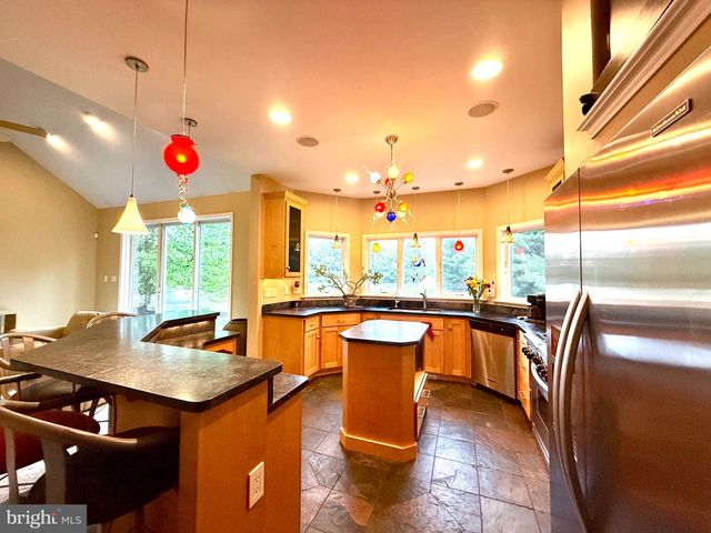6 SHEA DR, Mohnton, PA 19540