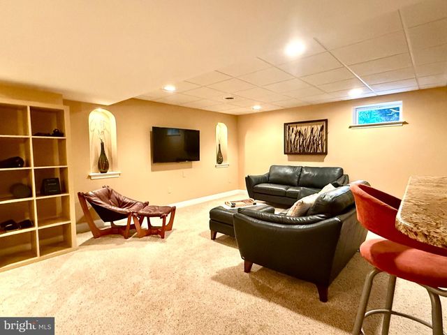 6 SHEA DR, Mohnton, PA 19540