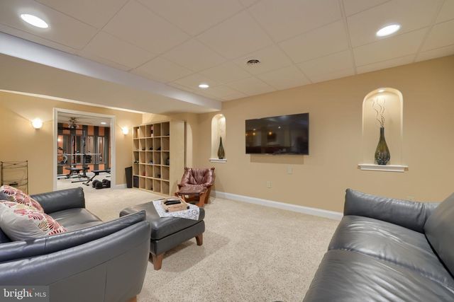 6 SHEA DR, Mohnton, PA 19540