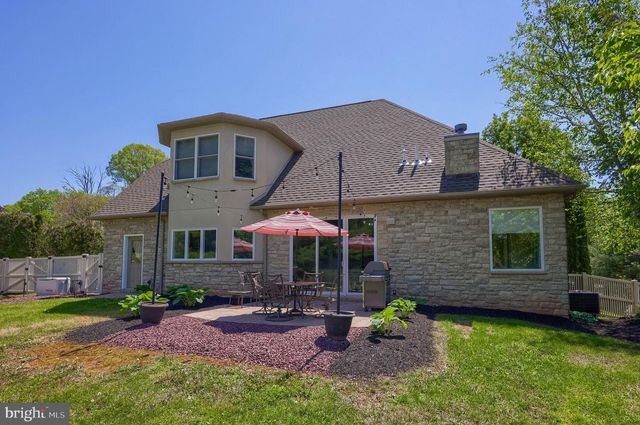 6 SHEA DR, Mohnton, PA 19540