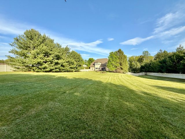 6 SHEA DR, Mohnton, PA 19540