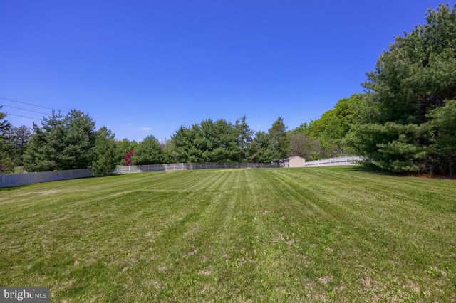6 SHEA DR, Mohnton, PA 19540