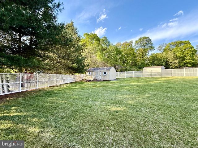 6 SHEA DR, Mohnton, PA 19540