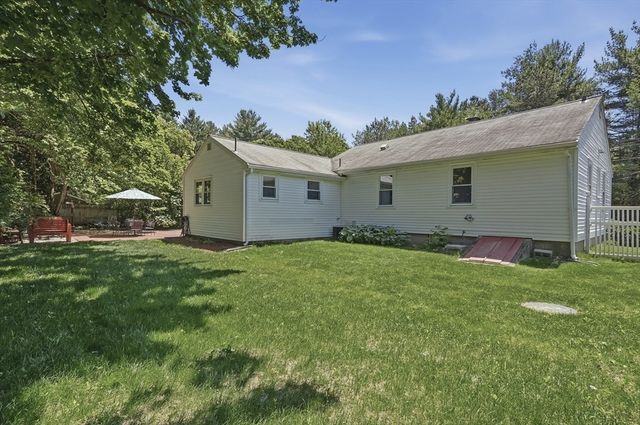 15 Ware Road, Norfolk, MA 02056