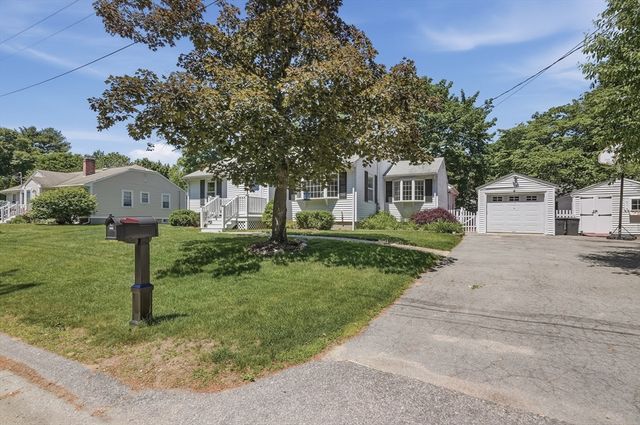15 Ware Road, Norfolk, MA 02056