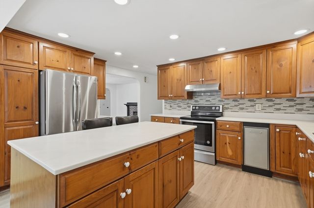 15 Ware Road, Norfolk, MA 02056