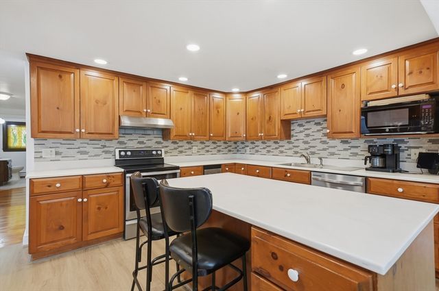 15 Ware Road, Norfolk, MA 02056