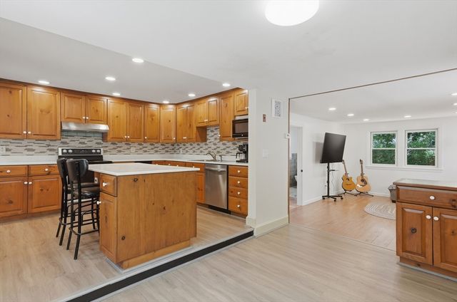 15 Ware Road, Norfolk, MA 02056