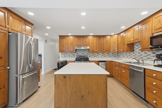 15 Ware Road, Norfolk, MA 02056