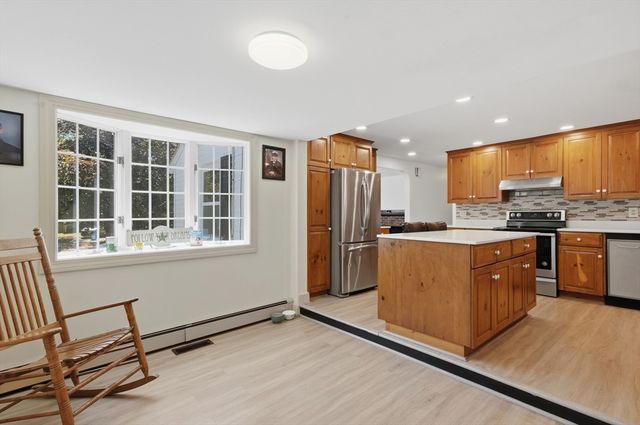 15 Ware Road, Norfolk, MA 02056