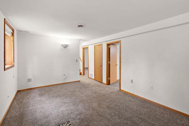 11310 12th Avenue N, Plymouth, MN 55441
