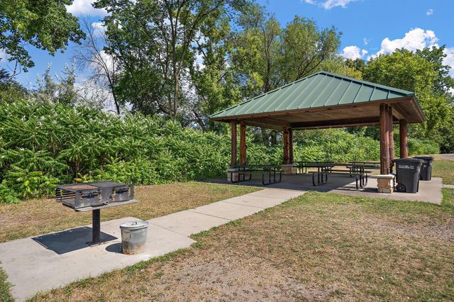 11310 12th Avenue N, Plymouth, MN 55441
