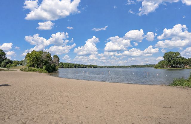 11310 12th Avenue N, Plymouth, MN 55441