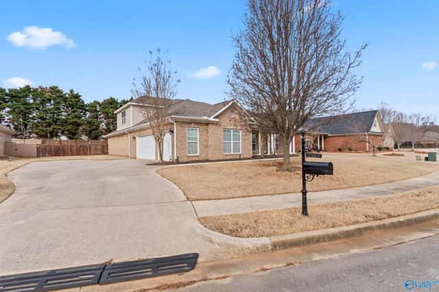 126 Hawks Nest Drive, Madison, AL 35757