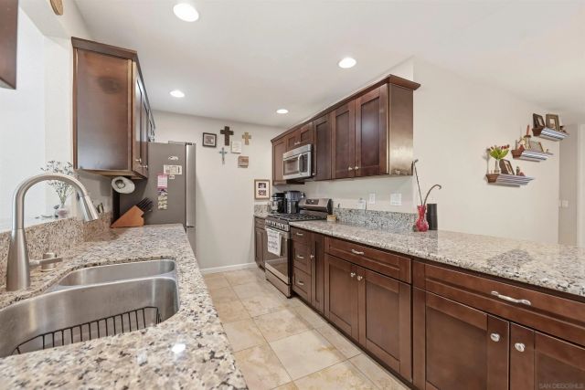 15377 Andorra Way, San Diego, CA 92129
