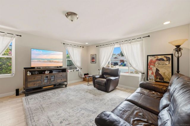 15377 Andorra Way, San Diego, CA 92129