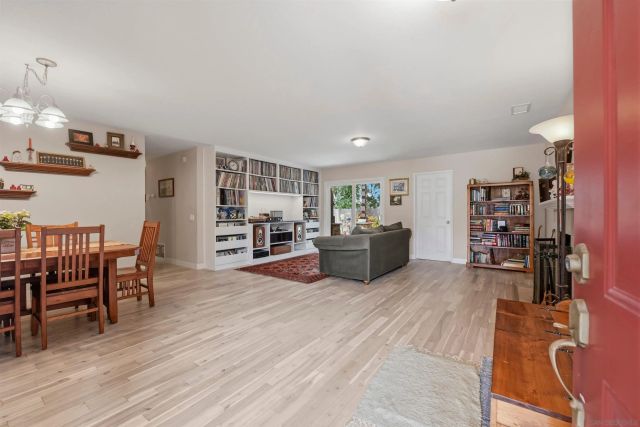 15377 Andorra Way, San Diego, CA 92129
