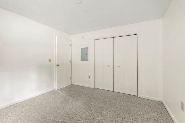 1202 White Cedar Boulevard, Portsmouth, NH 03801