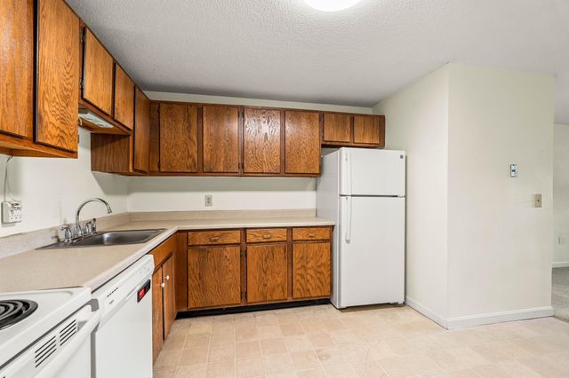 1202 White Cedar Boulevard, Portsmouth, NH 03801