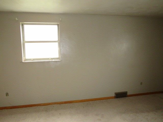 7967 Aber Rd, Penn Hills, PA 15147