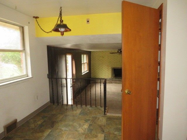 7967 Aber Rd, Penn Hills, PA 15147