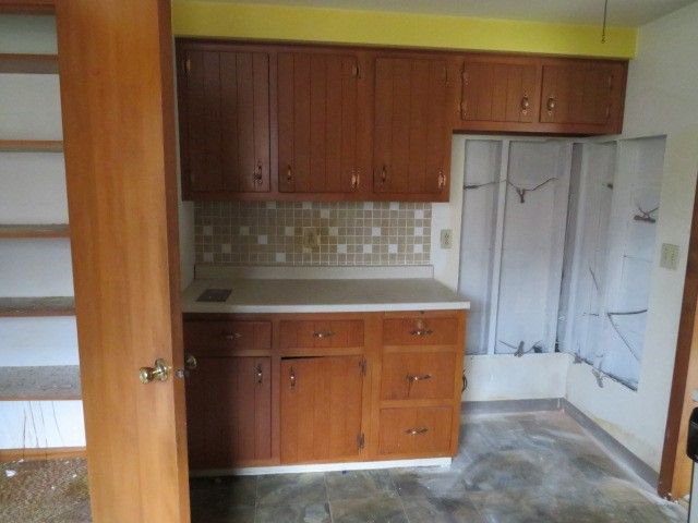 7967 Aber Rd, Penn Hills, PA 15147