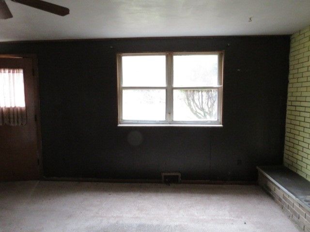 7967 Aber Rd, Penn Hills, PA 15147