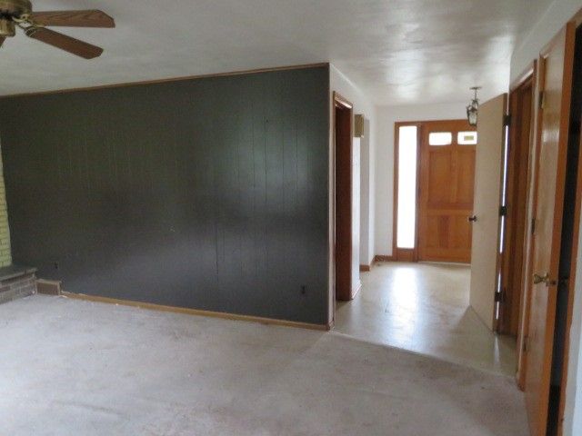 7967 Aber Rd, Penn Hills, PA 15147