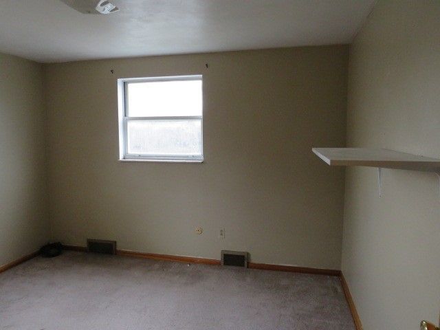 7967 Aber Rd, Penn Hills, PA 15147